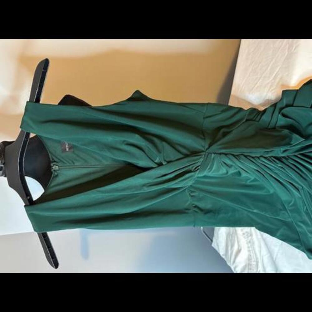 Betsy & Adam Ruffled V Neck Green Gown, Size 14 NWT - Picture 6 of 6